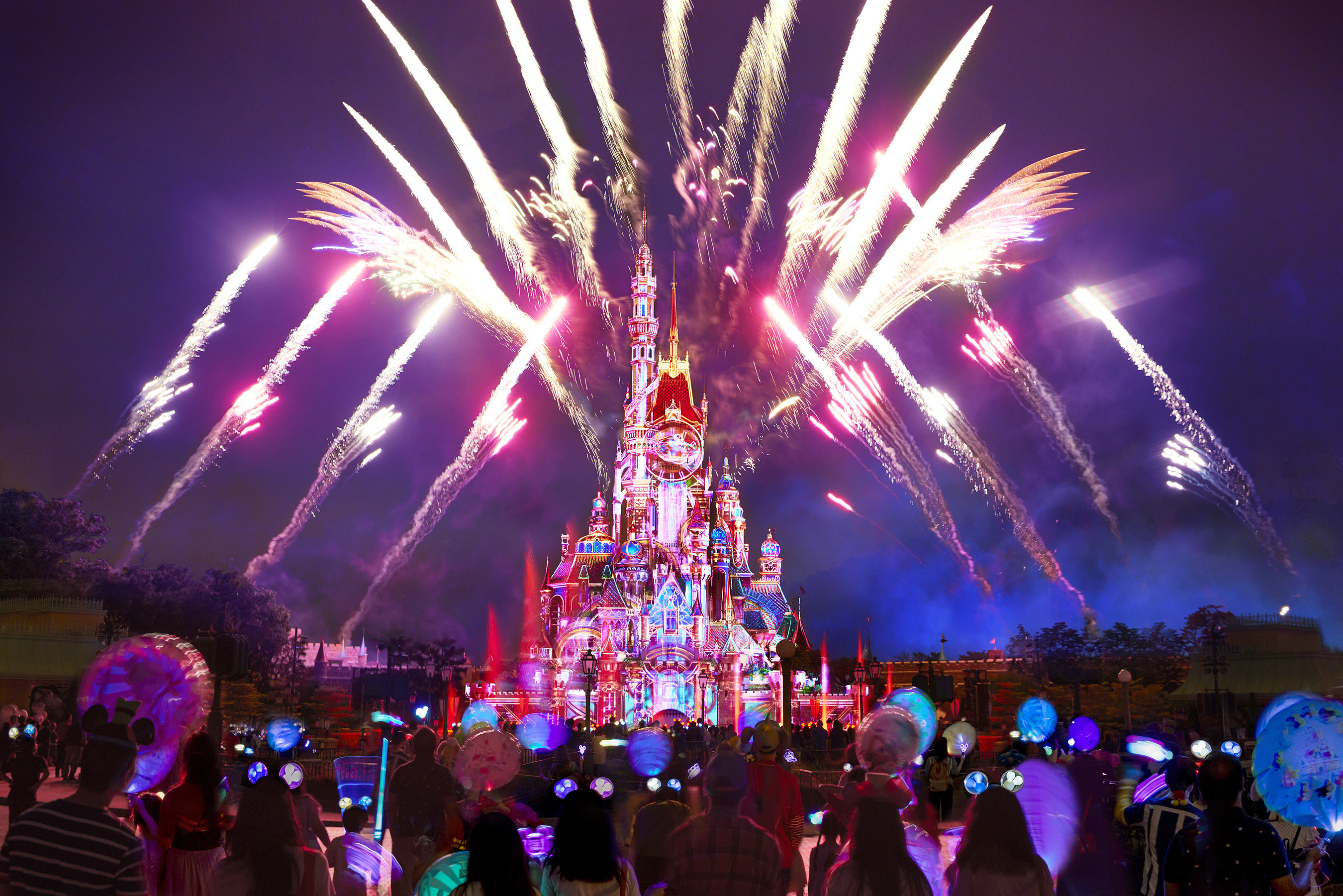 Hong Kong Family Tour Package 5 Days 4 Nights with Disneyland