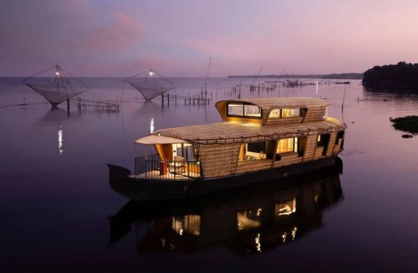 Kerala Houseboat & Jungle Safari Tour Package