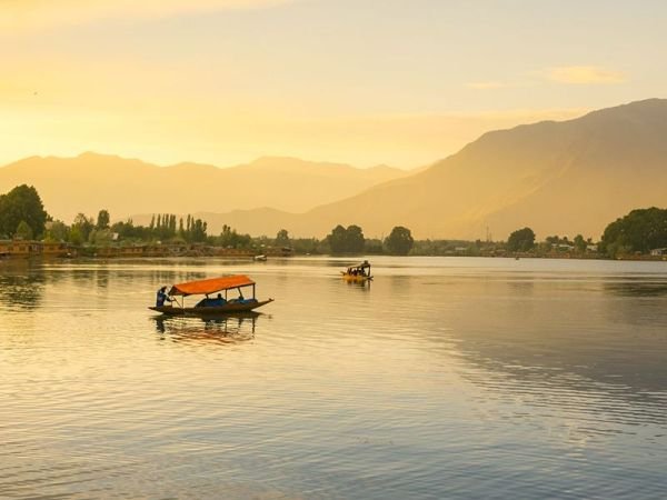 Kashmir Package 4 Nights & 5 Days