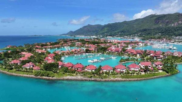 Seychelles Islands Honeymoon Package 6 Days & 5 Nights